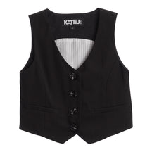 Caroline Vest